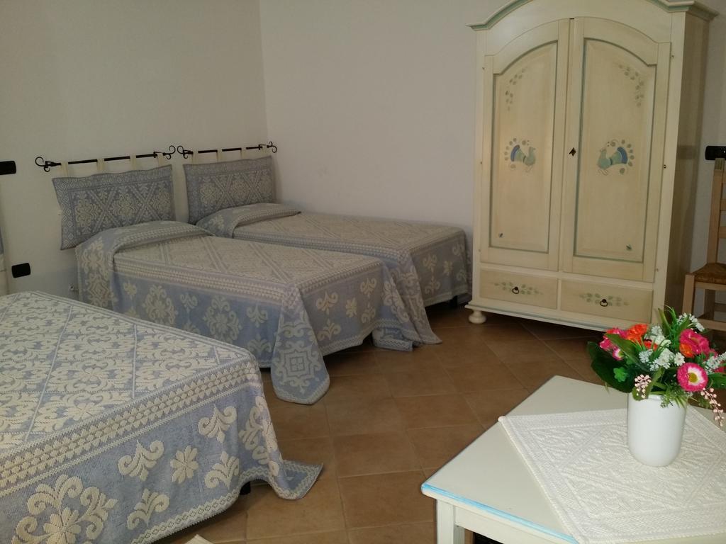 לה מדלנה Bed & Breakfast Mare Isole מראה חיצוני תמונה