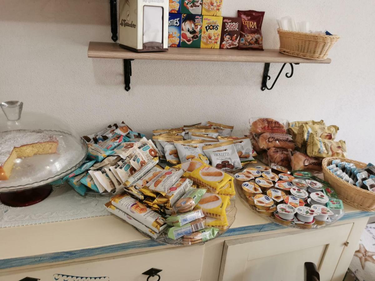 לה מדלנה Bed & Breakfast Mare Isole מראה חיצוני תמונה